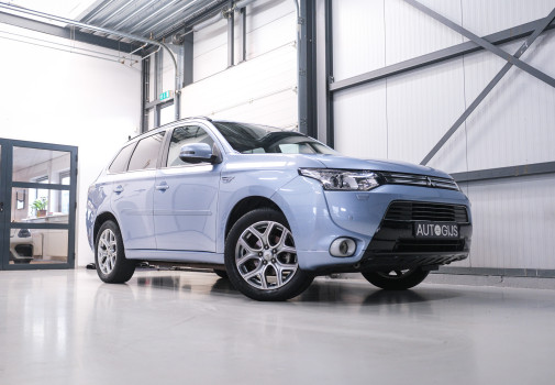 foto Mitsubishi Outlander 2.0 PHEV Instyle+ 2013