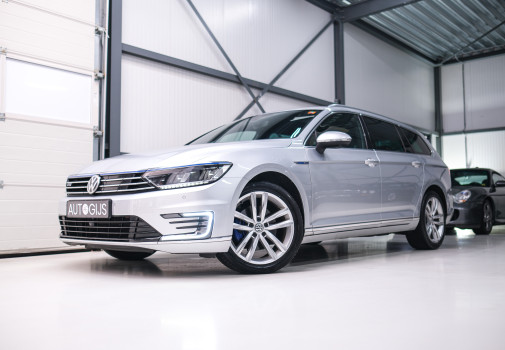 foto Volkswagen Passat Variant 1.4 TSI GTE Highline 2015