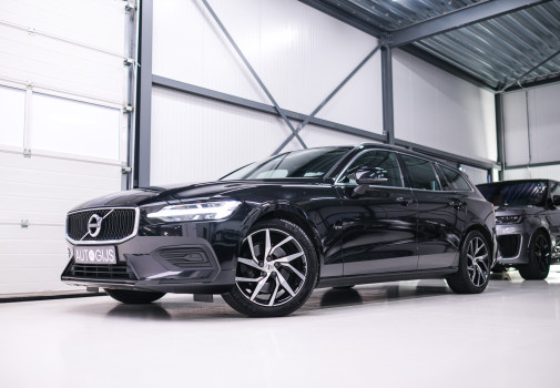 foto Volvo V60 2.0 T4 Momentum Pro 2019
