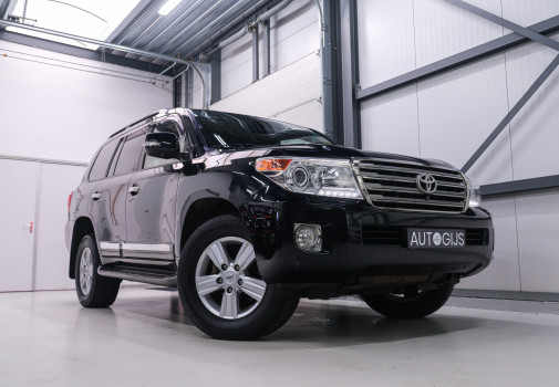 foto Toyota Landcruiser 200 4.6 V8 4.6 VVT-i Executive 2013