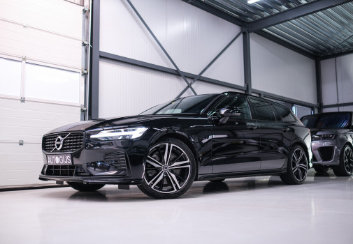 foto Volvo V60 2.0 T8 Recharge AWD R-Design 390 pk 2021
