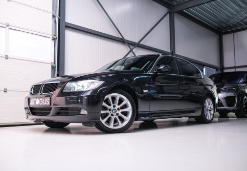 foto BMW 3-serie 330i Executive E90 259 pk 2007