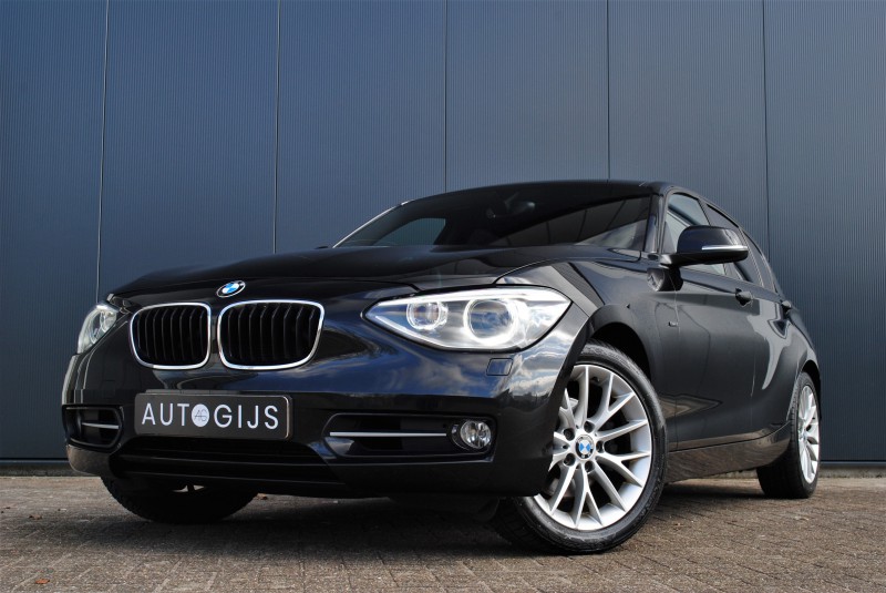 BMW 118i Sportline 170 pk Benzine Auto Gijs Eelde