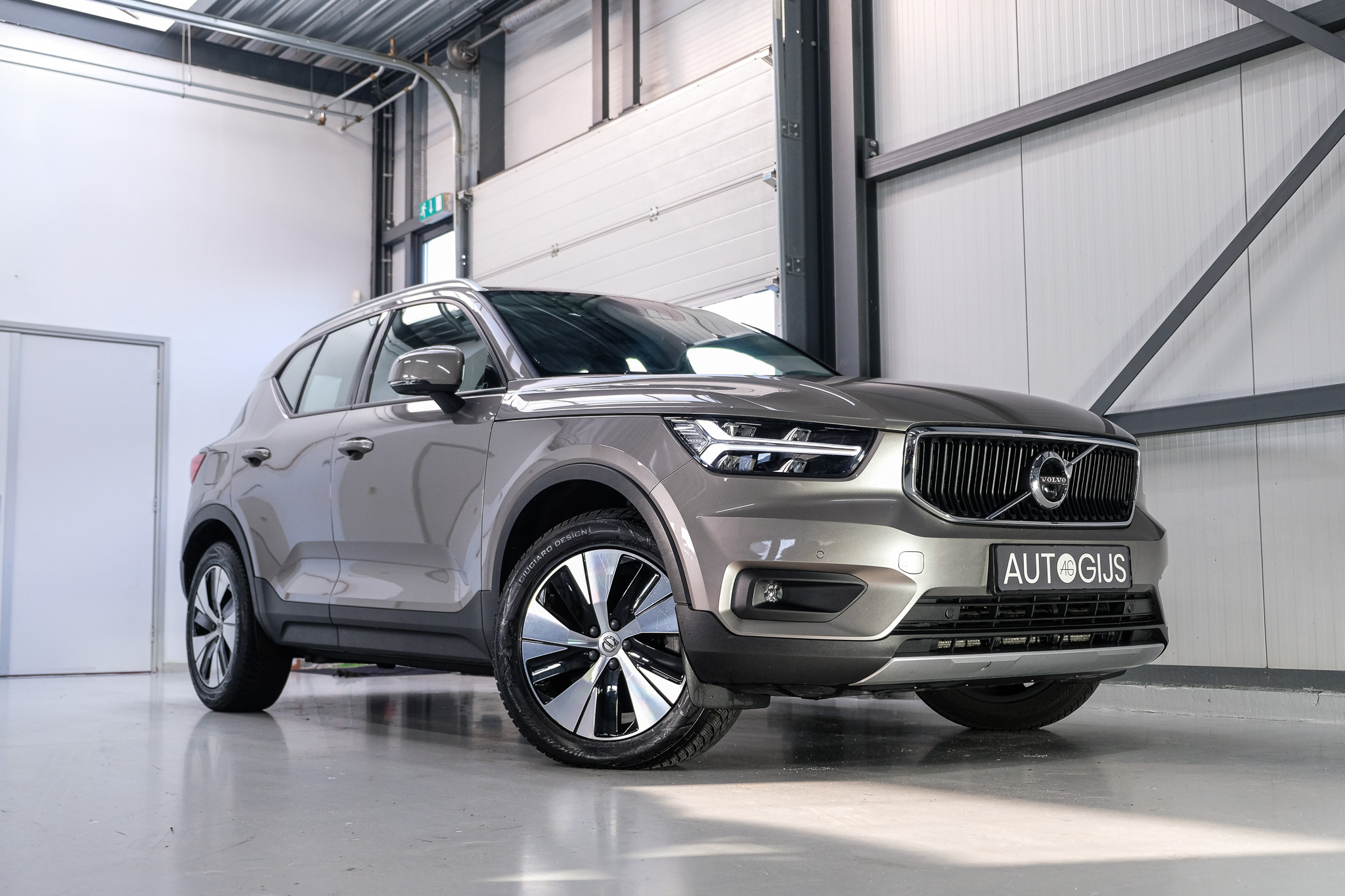 Occasion Volvo XC40 T5 Twin Engine Momentum Pro 262 pk SUV Hybride